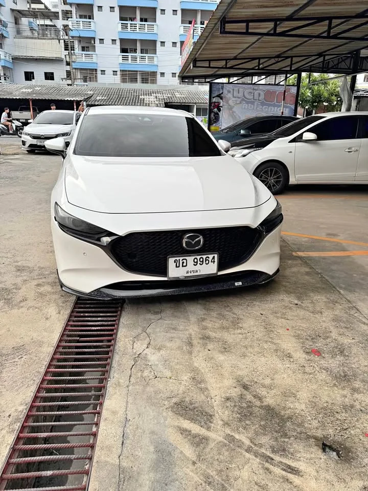 2019 Mazda 3 IV 2