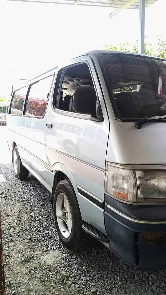 1996 Toyota Commuter IV (H100) 2