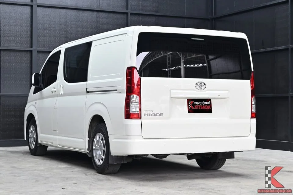 2022 Toyota HiAce VI (H300) 3