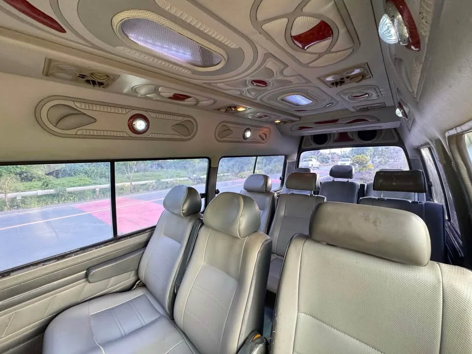 2001 Toyota Commuter IV (H100) 2