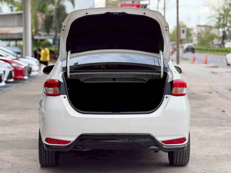2019 Toyota Yaris ATIV III 3