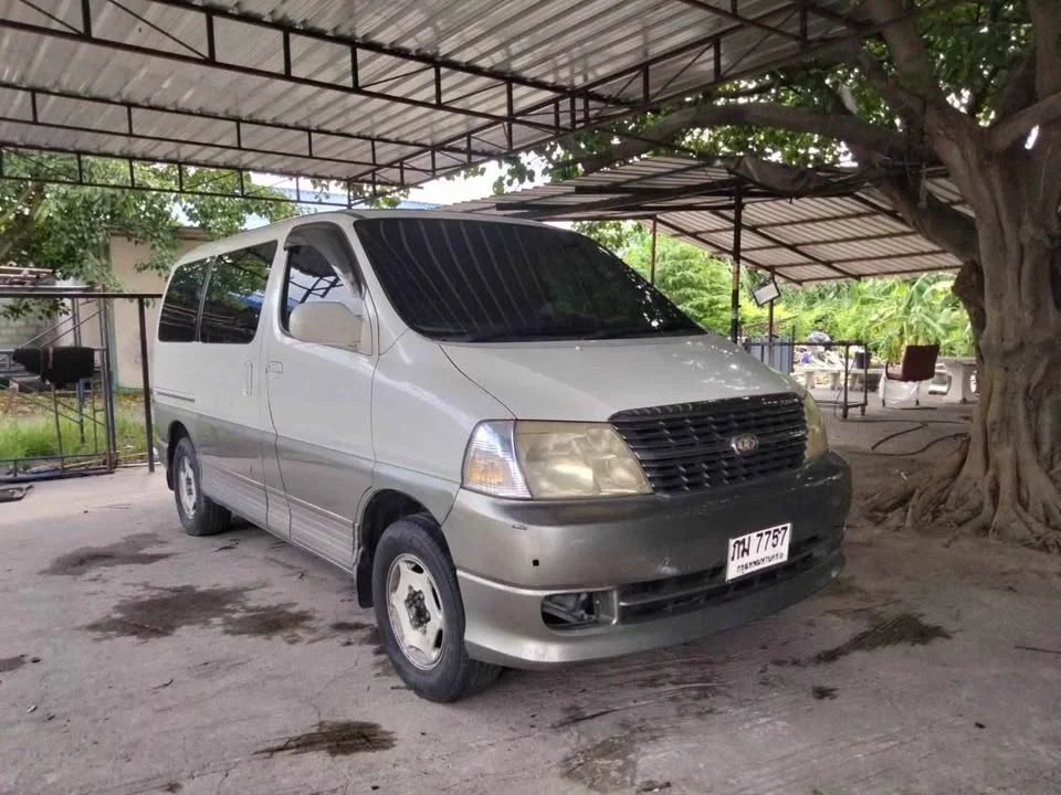 2000 Toyota Granvia H100 2