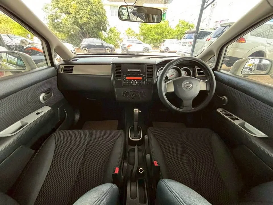 2010 Nissan Tiida I (C11) 3