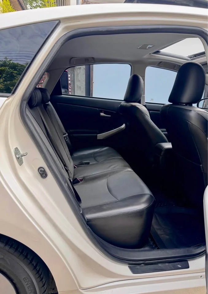 2013 Toyota Prius III 3