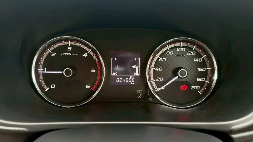2022 Mitsubishi Triton V 2
