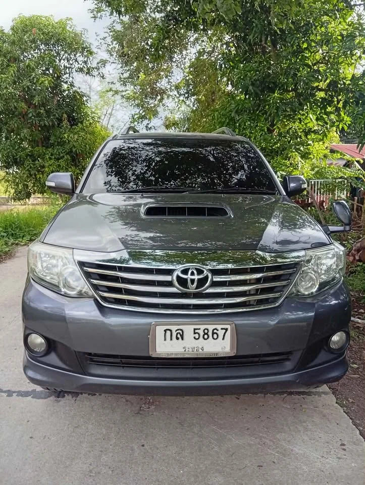 14 Toyota Fortuner I 3