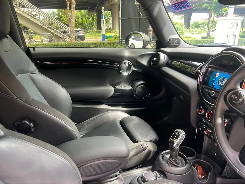 2020 Mini Hatch  III 3