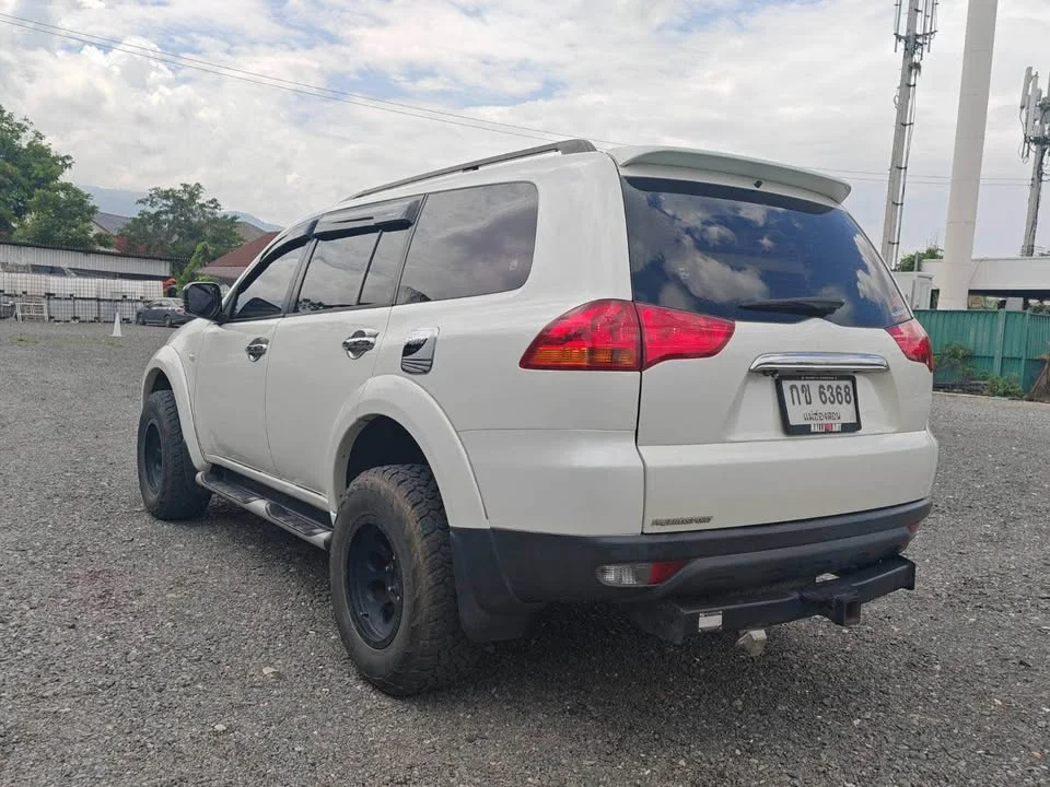 2011 Mitsubishi Pajero Sport II 3