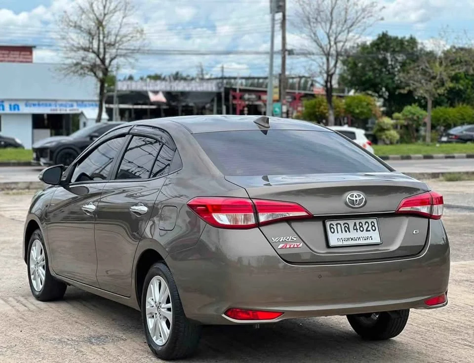 2017 Toyota Yaris ATIV III 3