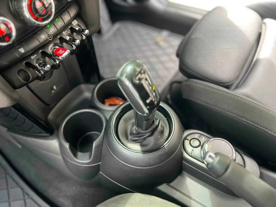 2020 Mini Hatch  III 3