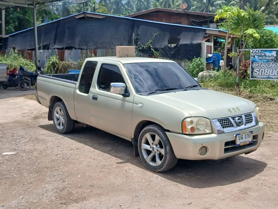 2003 Nissan Frontier I 2