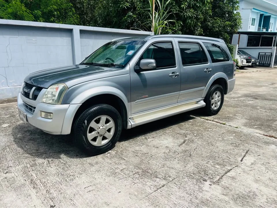 2006 Isuzu MU-7 2