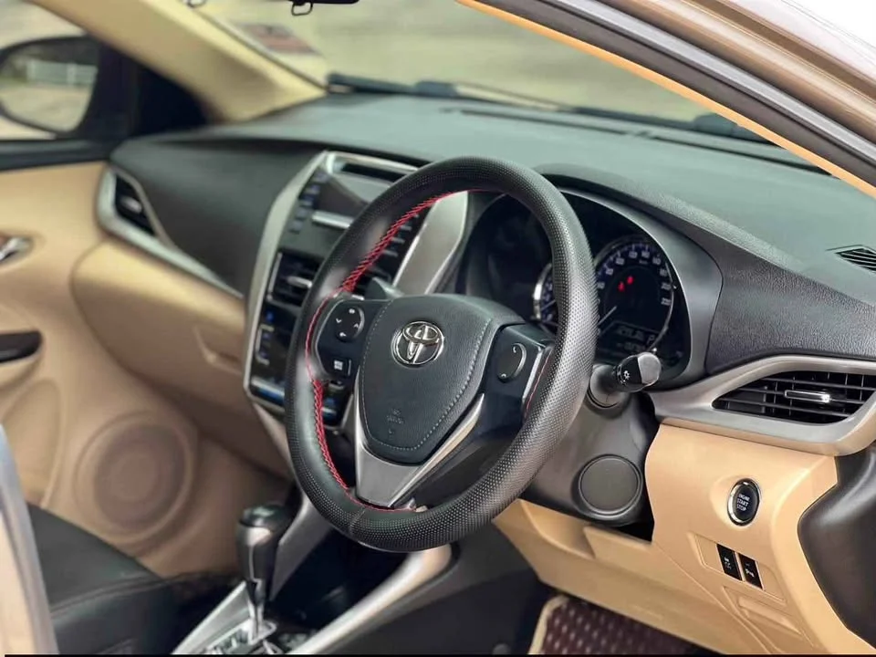 2017 Toyota Yaris ATIV III 2
