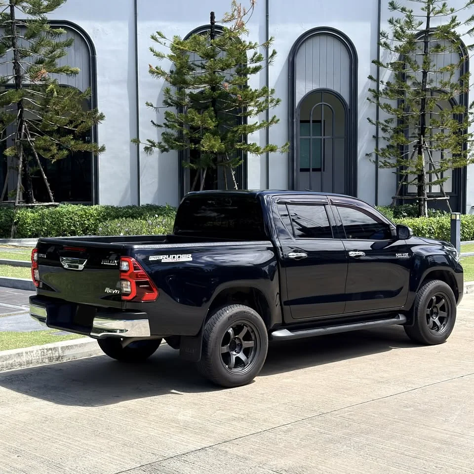 2021 Toyota Hilux VIII 2