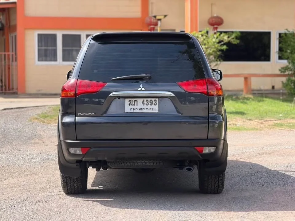 2012 Mitsubishi Pajero Sport II 2