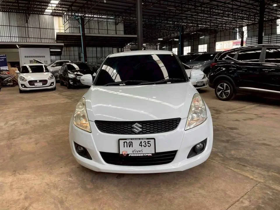 2015 Suzuki Swift II 3