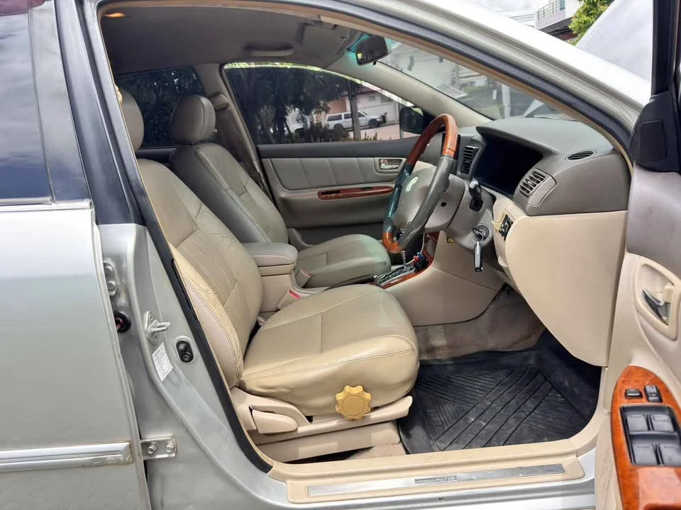 2001 Toyota Corolla Altis IX (E120) 2