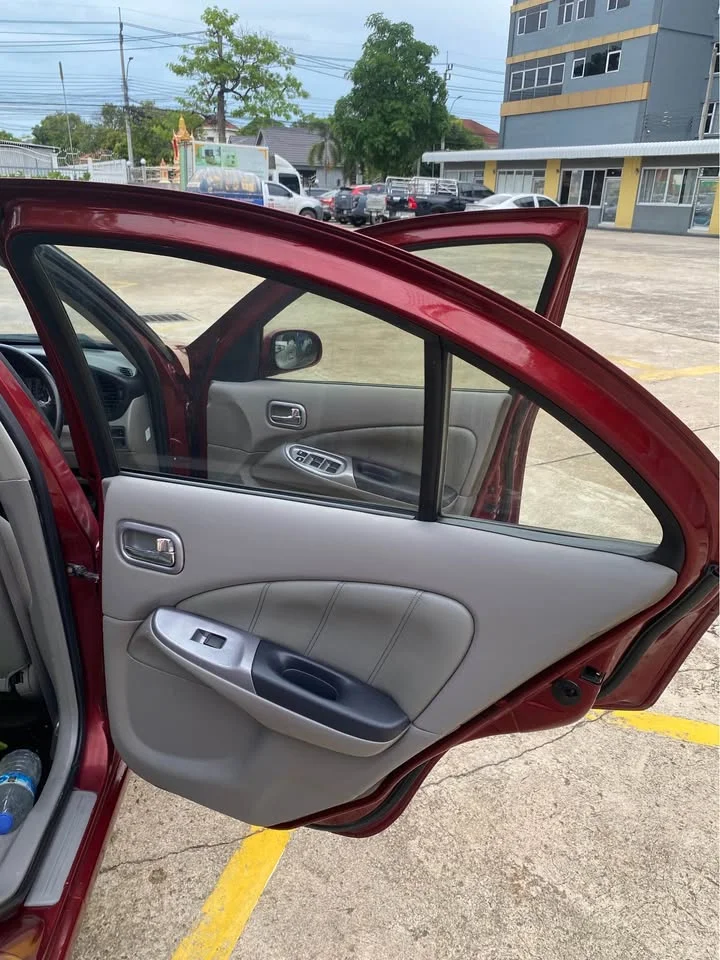 2002 Nissan Sunny N16 3