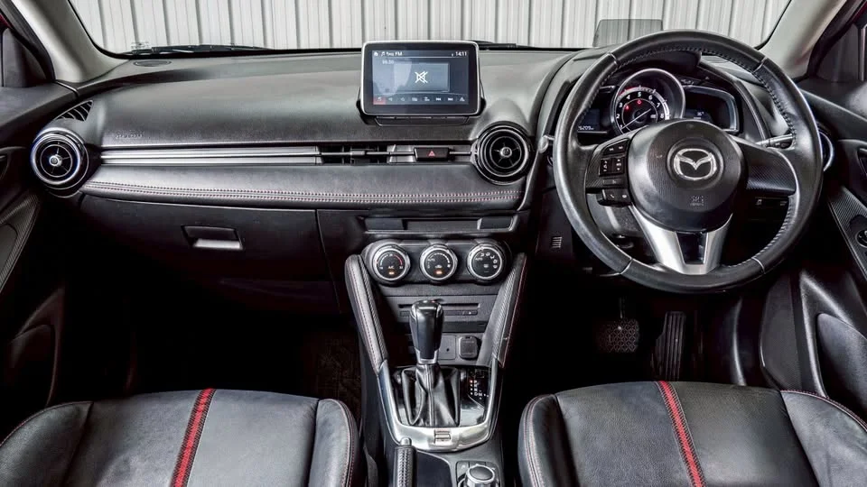 2015 Mazda 2 III 3