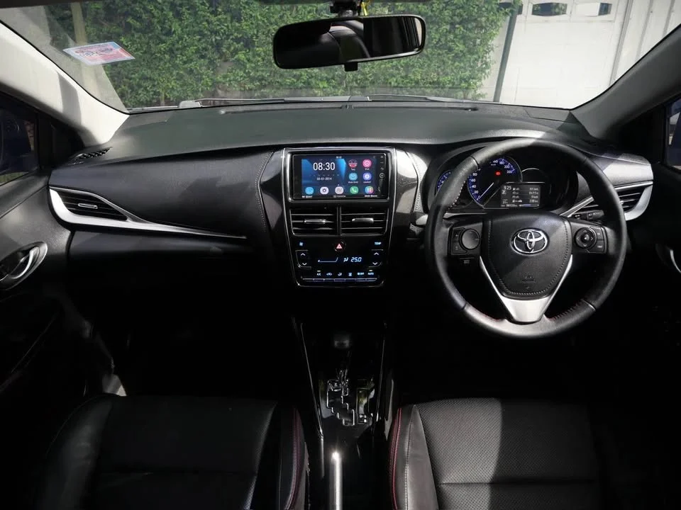 2019 Toyota Yaris ATIV III 2