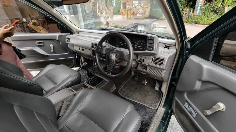 1996 Isuzu TFR III 2