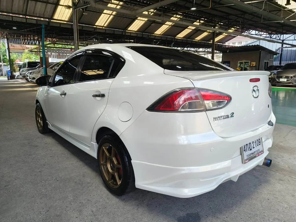 2015 Mazda 2 II 3