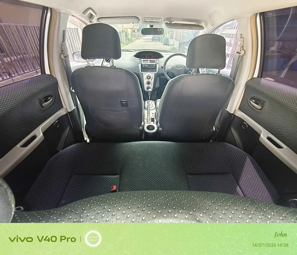 2007 Toyota Yaris II 2