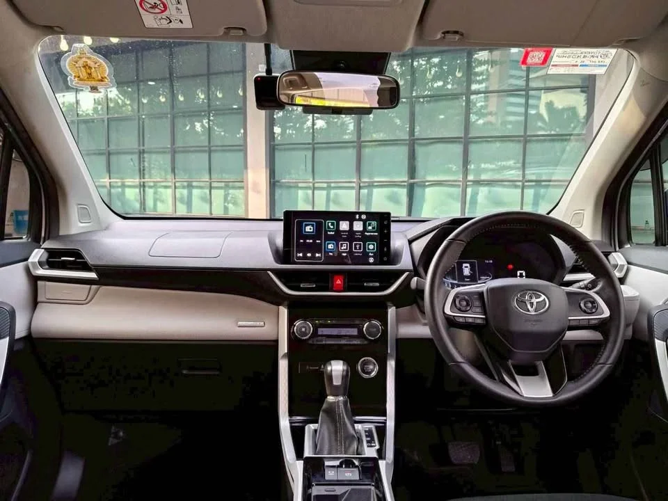 2023 Toyota Veloz III 3