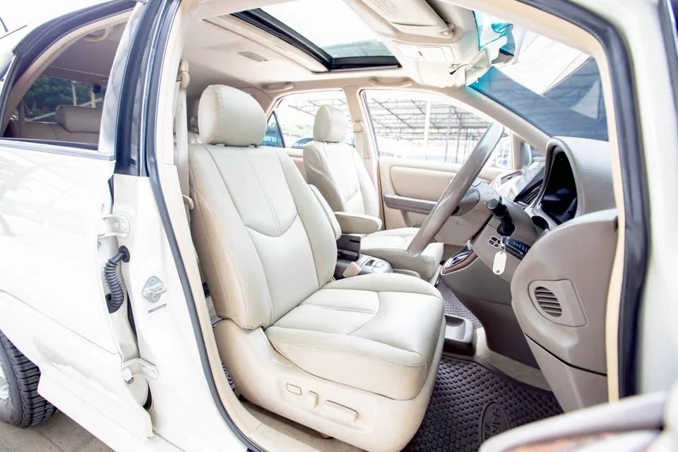 2000 Toyota Harrier I 2
