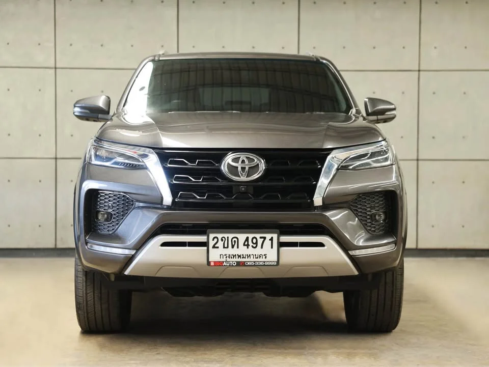 2022 Toyota Fortuner II 3