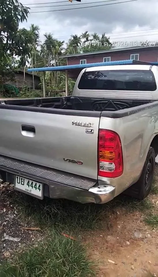 2005 Toyota Hilux VII 2