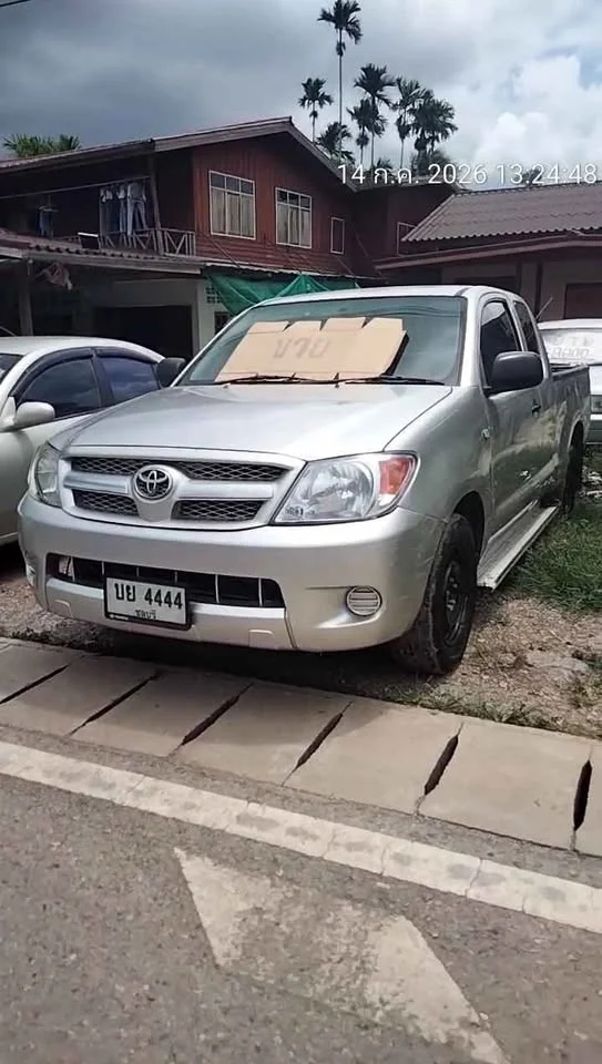 2005 Toyota Hilux VII 3