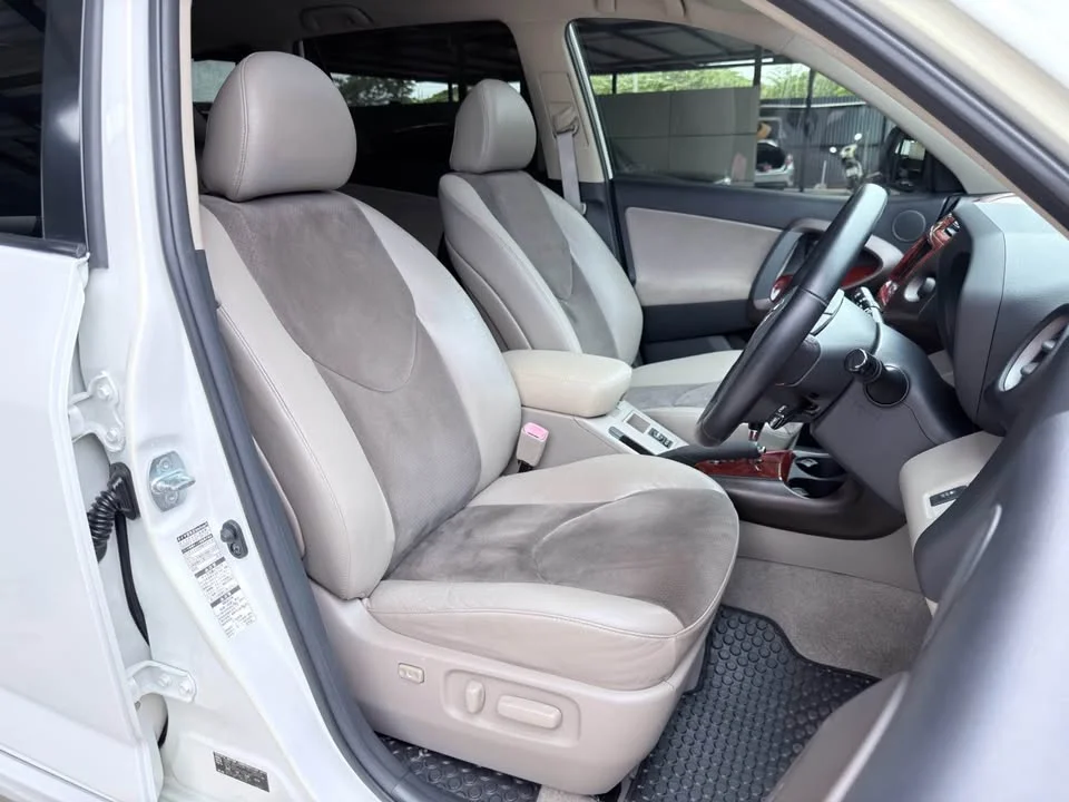 2010 Toyota RAV4 III 2