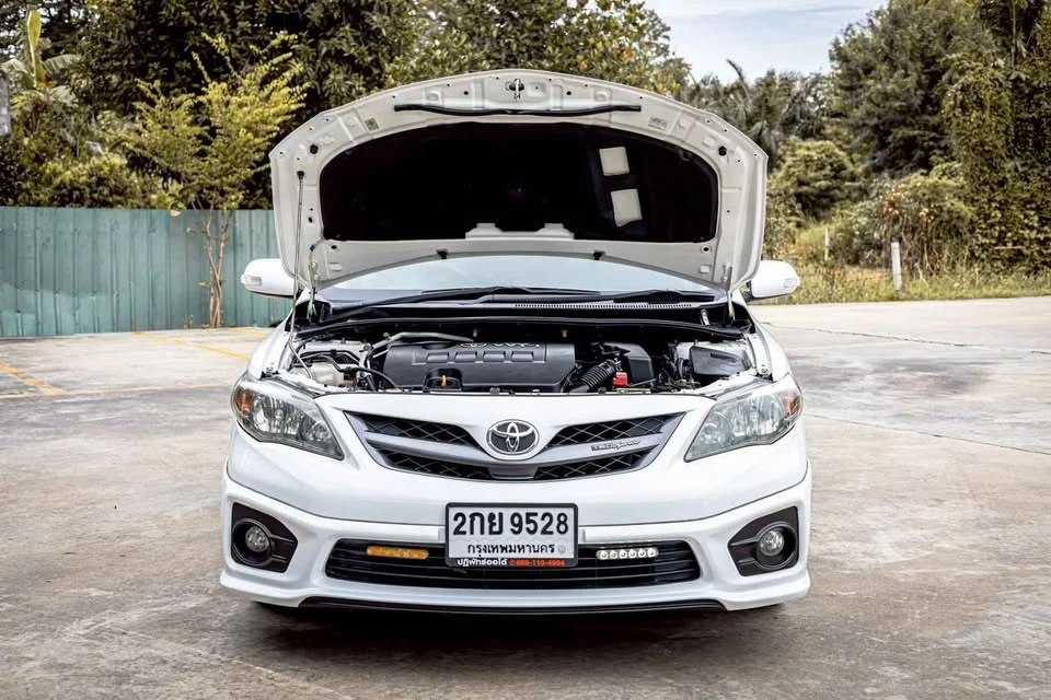 2013 Toyota Corolla Altis X (E140) 2