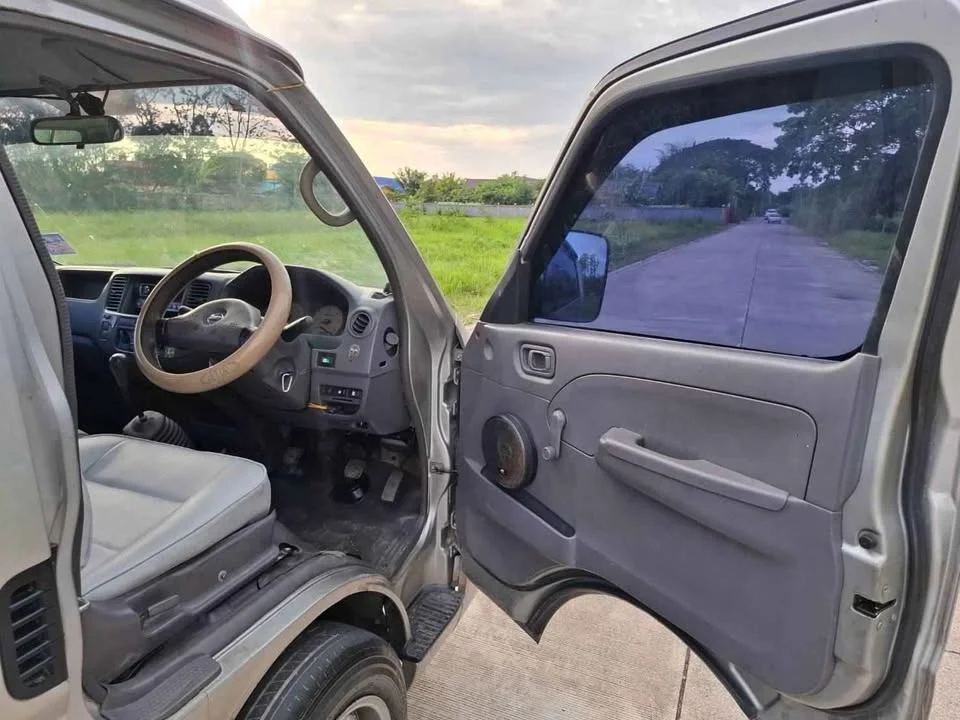 2003 Nissan Urvan V (E25) 2