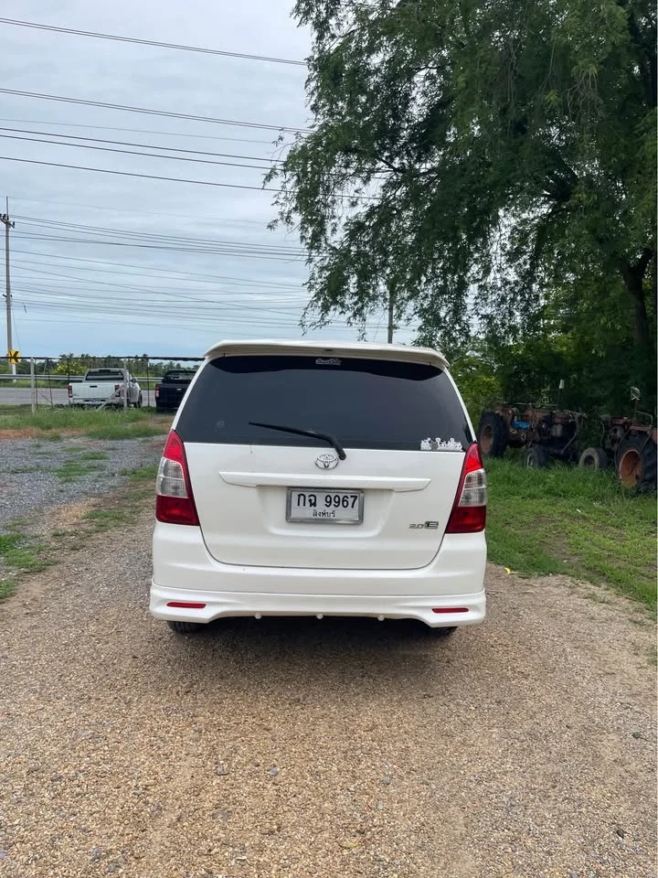 2013 Toyota Innova I 2