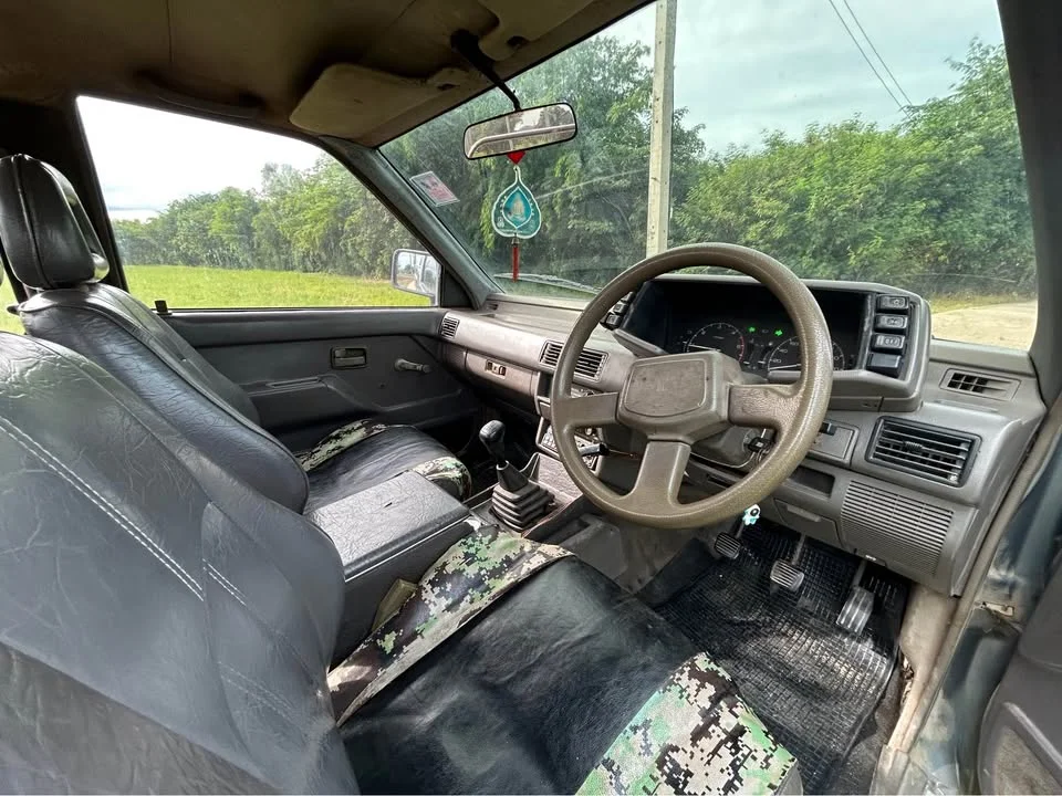 1992 Isuzu TFR III 3