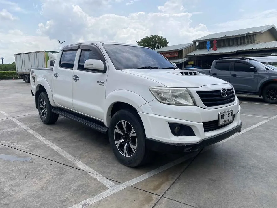 2013 Toyota Hilux VII 2