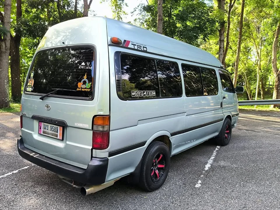 2004 Toyota Commuter IV (H100) 2