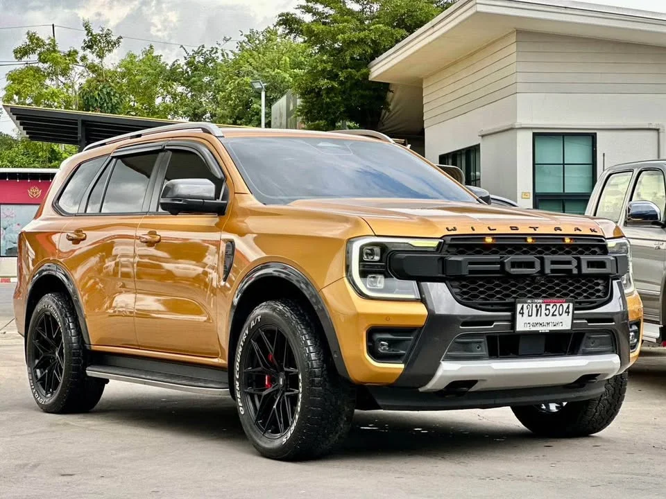 2023 Ford Everest III 3