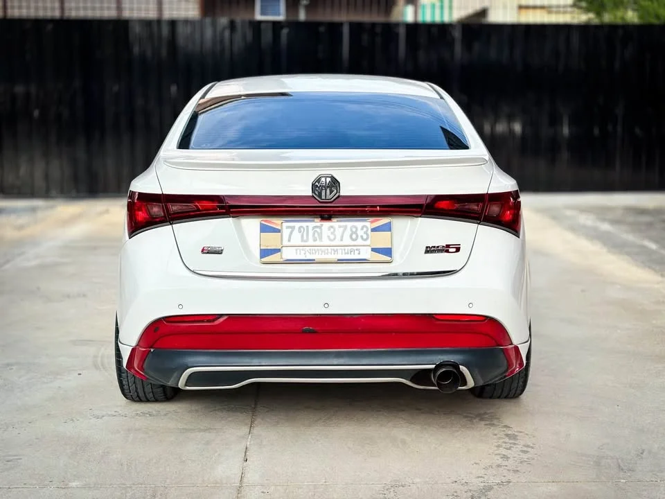 2017 MG 5 I  2