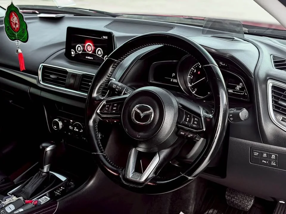 2018 Mazda 3 III 2