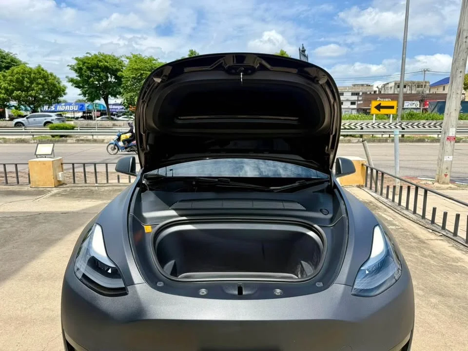 2023 Tesla Model Y 3