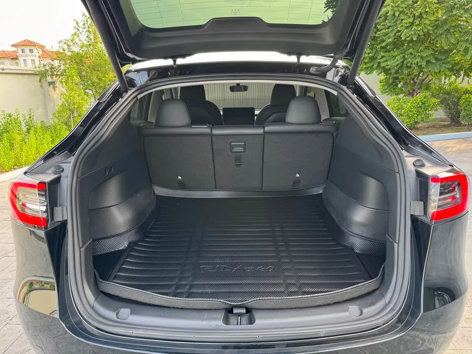 2023 Tesla Model Y 3