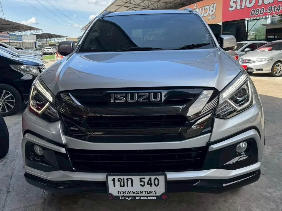 2020 Isuzu MU-X I 3