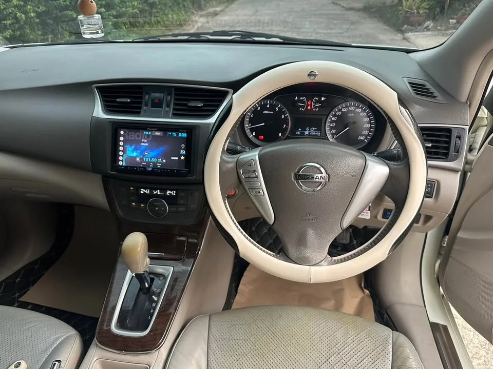 2014 Nissan Sylphy III (B17) 3