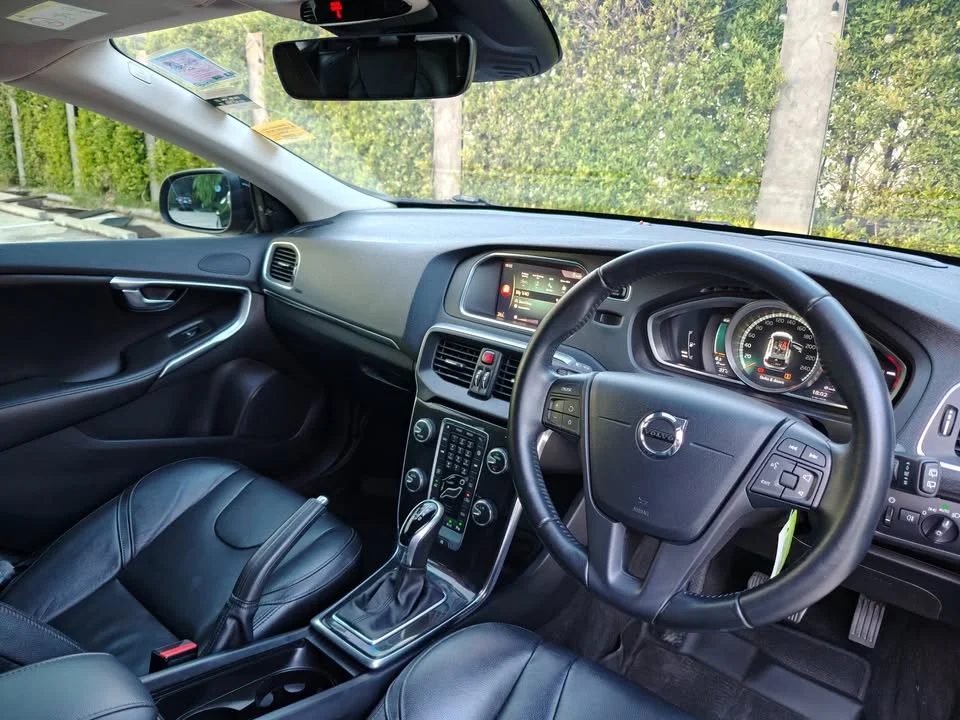 2017 Volvo V40 II 2