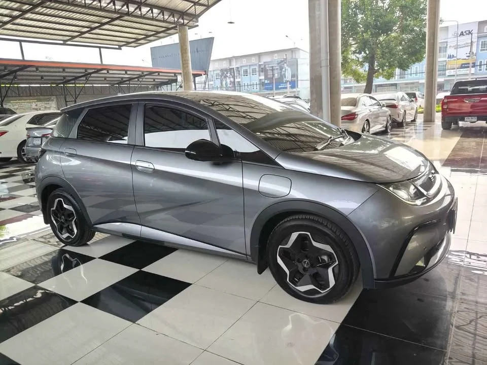 2023 BYD Dolphin 3