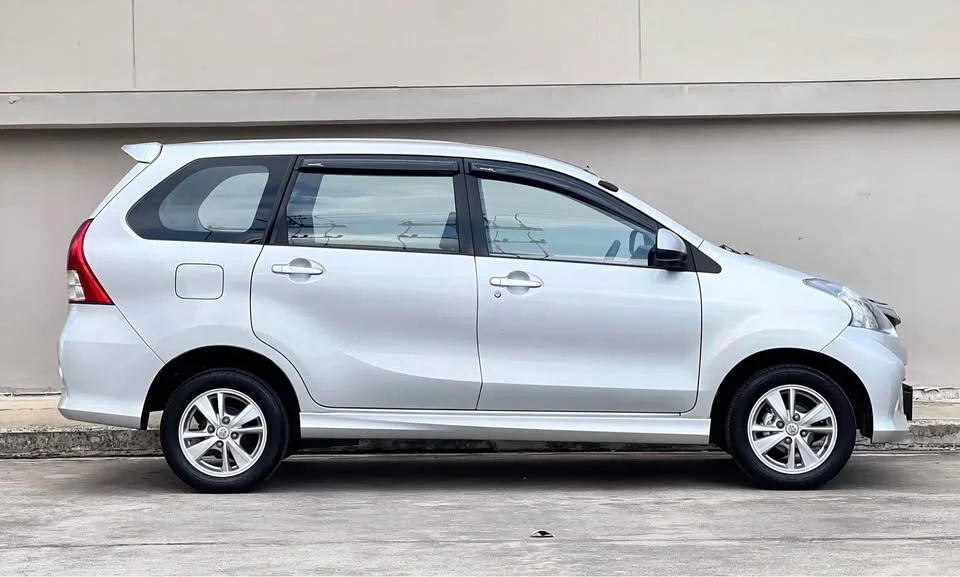 2012 Toyota Avanza II 2