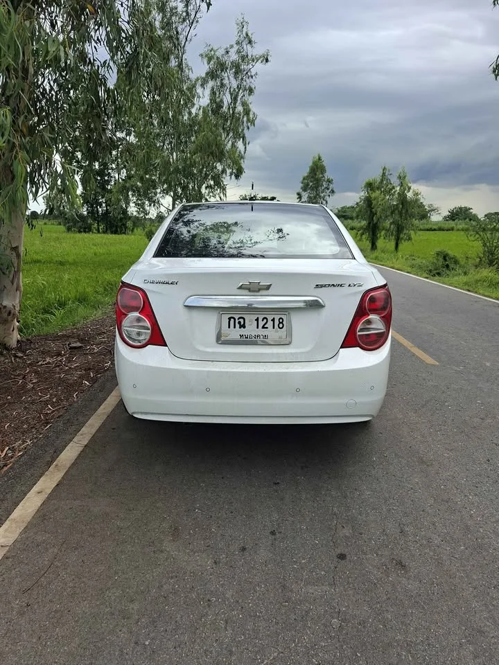 2015 Chevrolet Sonic 3